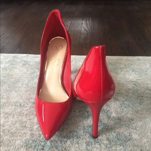 Jessica Simpson pumps -lipstick red- size 8